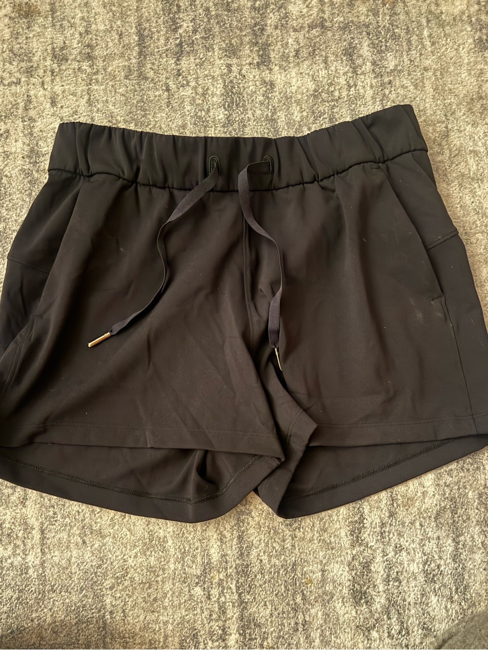 Women’s lululemon black shorts size 6